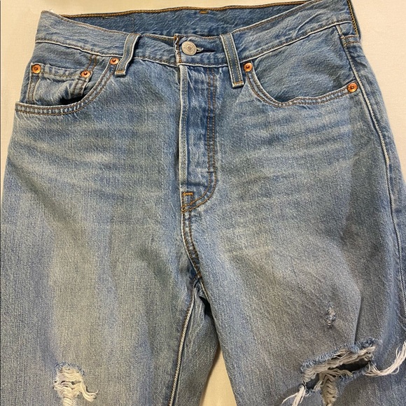 Levi’s 501 High Wasted Jeans - Picture 4 of 5